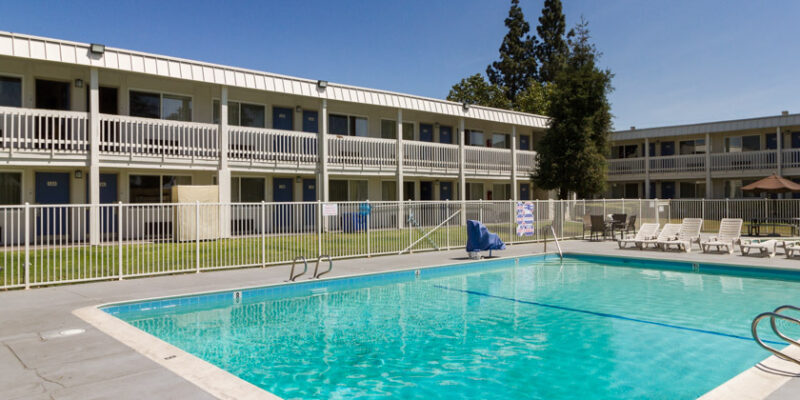 Motel 6 Claremont